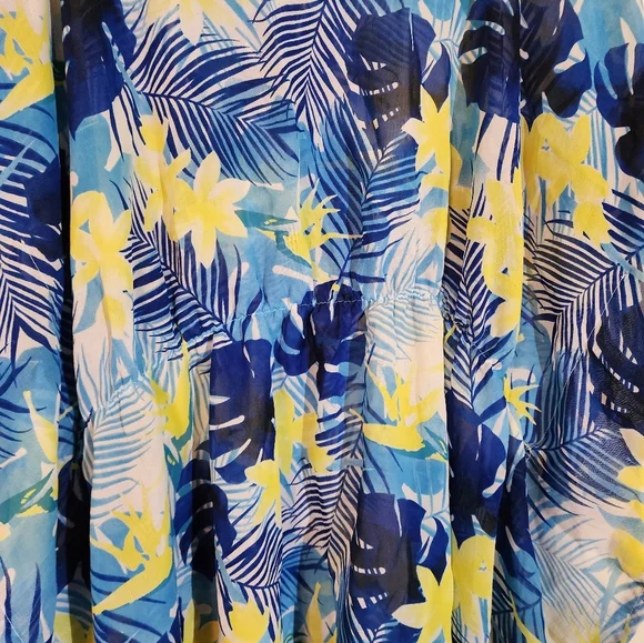 Beach Cover Up - Picture 3 of 5